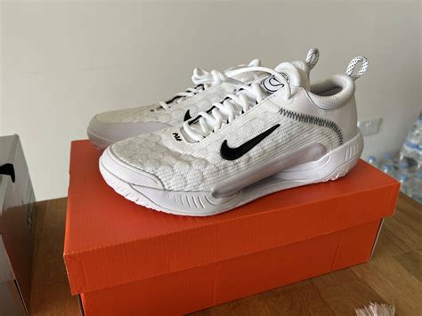 nike court grijs|Nike court tennis shoes.